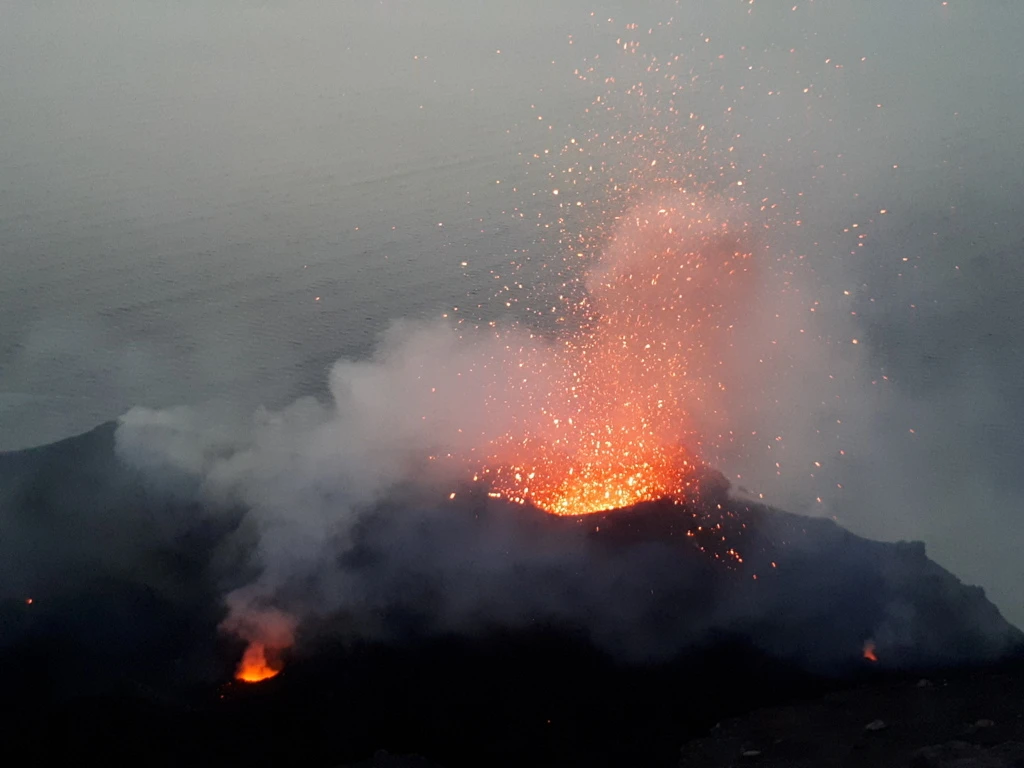 ESCURSIONI A STROMBOLI: il vulcano